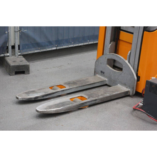 2007 Still EGV14-45576074