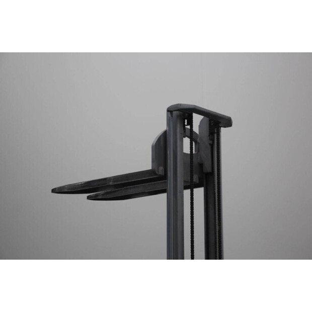 2007 Still EGV14-45576086