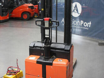 2000-toyota-sll16-45576142