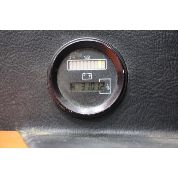 2000 Toyota SLL16-45576153