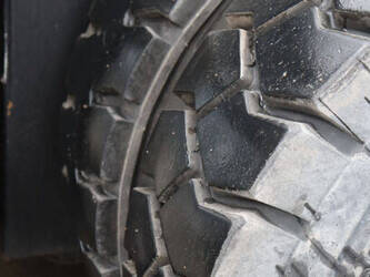 2004-yale-gdp160eb-45576517