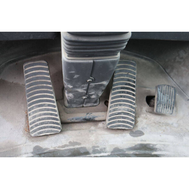 2004 يال GDP160EB-45576526