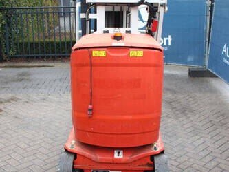 2012-jlg-toucan-8e-1424985-45576653