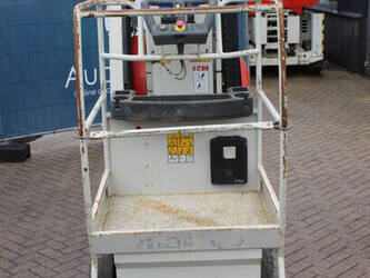 2012-jlg-toucan-8e-1424985-45576656