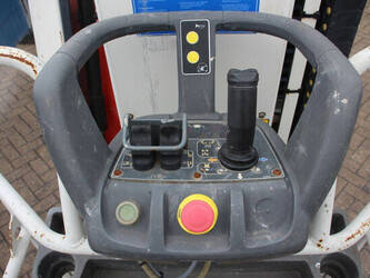 2012-jlg-toucan-8e-1424985-45576660