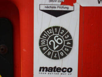 2012-jlg-toucan-8e-1424985-45576685