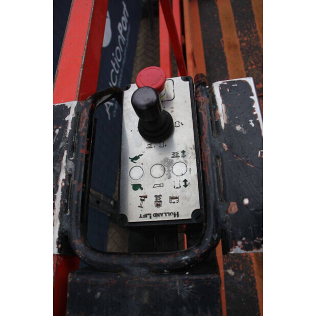 2013 Holland Lift Ecostar HL-11812-45577153