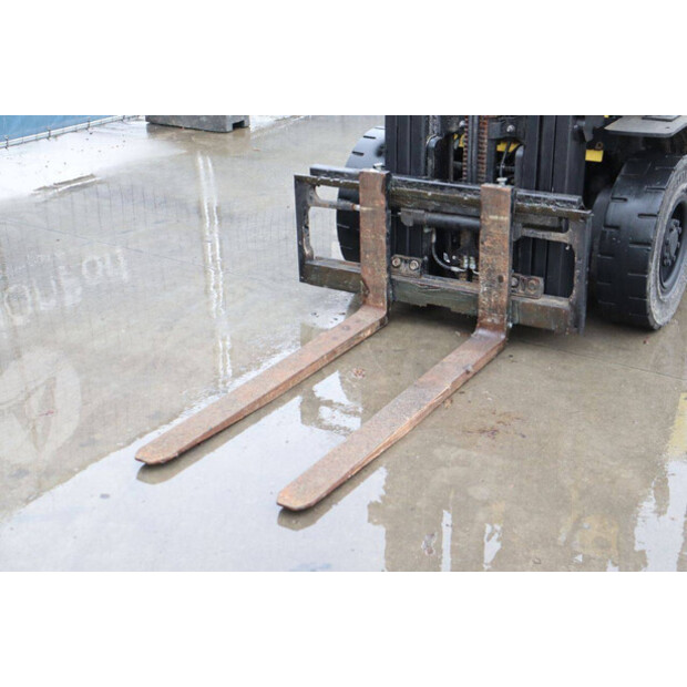 2017 Hyster H2.5XT-45577186