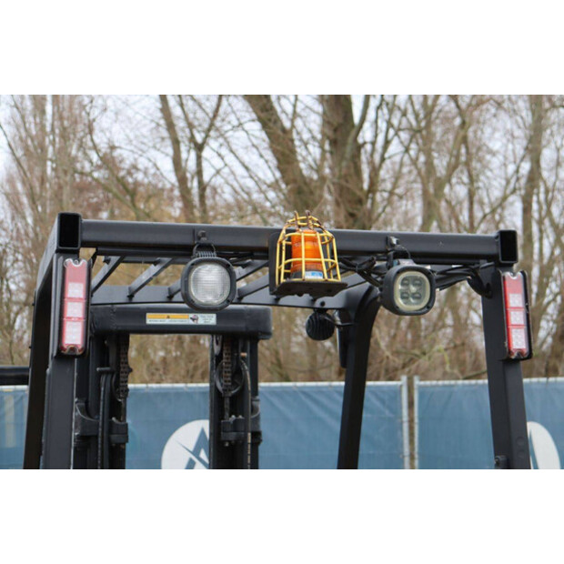 2017 Hyster H2.5XT-45577193