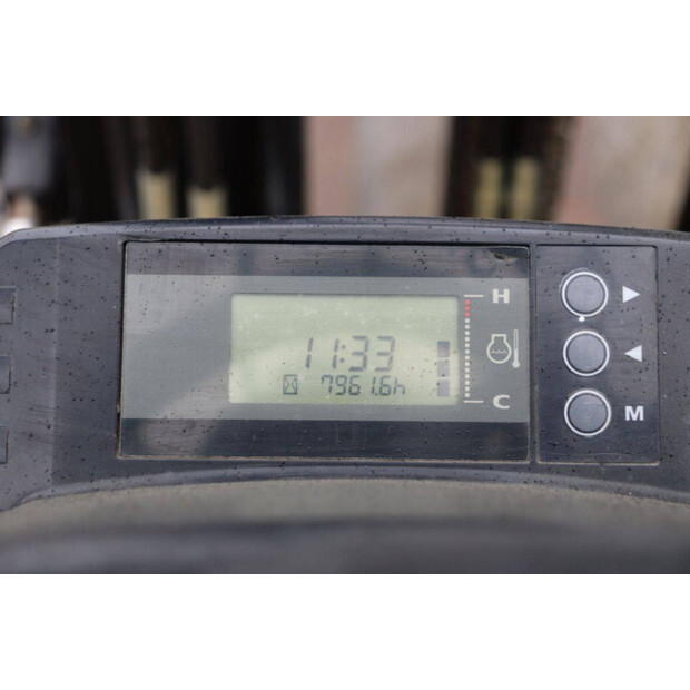 2017 Hyster H2.5XT-45577203