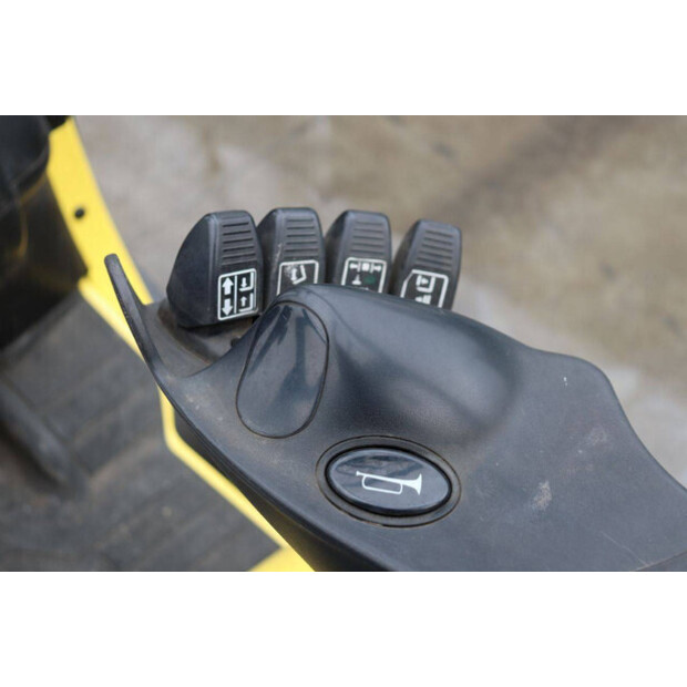 2017 Hyster H2.5FT-45577406