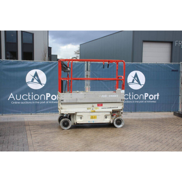 2014 جيه ال جي 1930ES-45577454