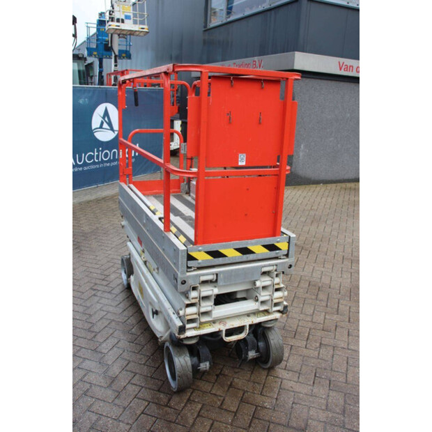 2014 جيه ال جي 1930ES-45577459