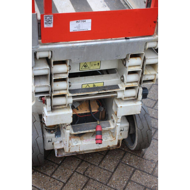 2014 جيه ال جي 1930ES-45577469