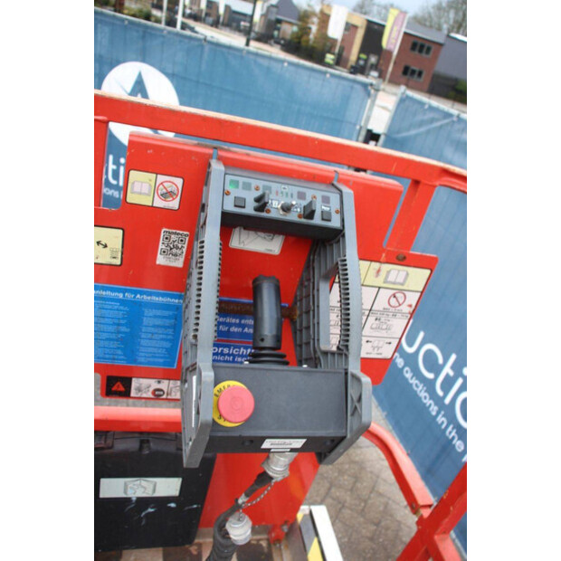 2014 جيه ال جي 1930ES-45577471