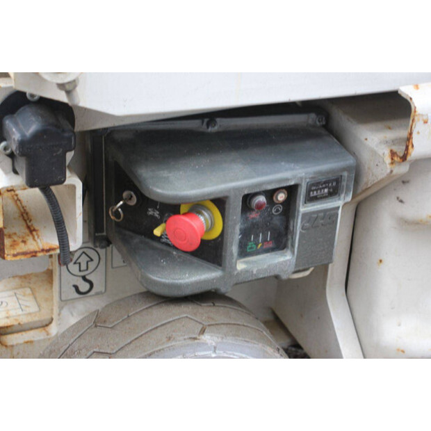 2014 جيه ال جي 1930ES-45577472