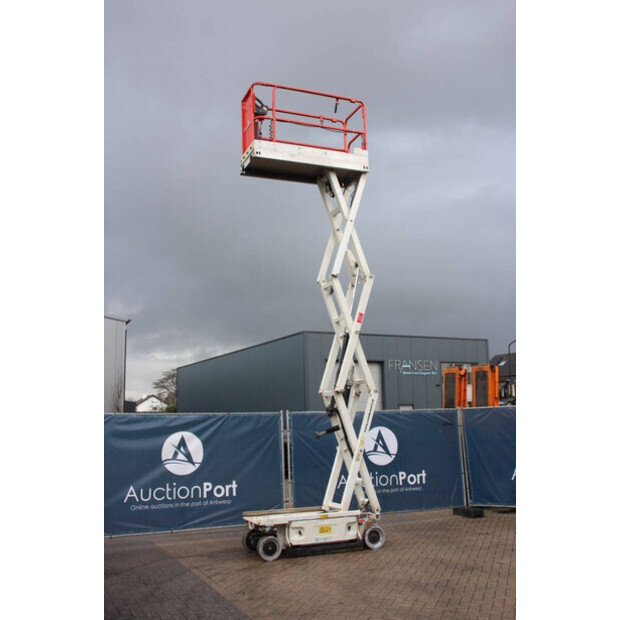 2014 جيه ال جي 1930ES-45577475