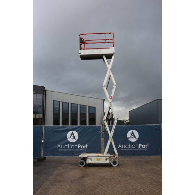 2014 جيه ال جي 1930ES-45577476