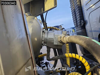 2015-volvo-fm-330-1425014-45577592