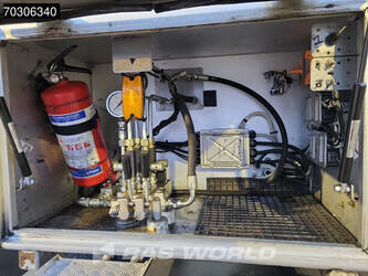 2015-volvo-fm-330-1425014-45577598