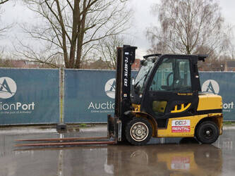 صورة ل رافعات شوكية 2020 يال GDP40VX6V2471