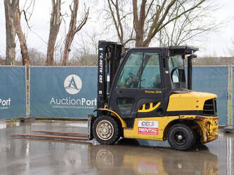 2020-yale-gdp40vx6v2471-45577642