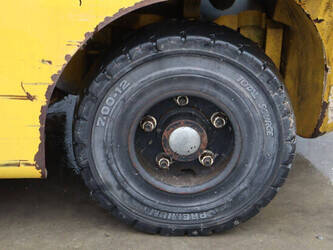 2020-yale-gdp40vx6v2471-45577654