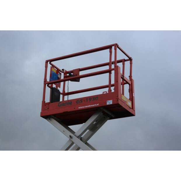 2013 جيني GS-1932-45577934