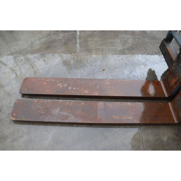 1994 اس ام في 136/600-45578000