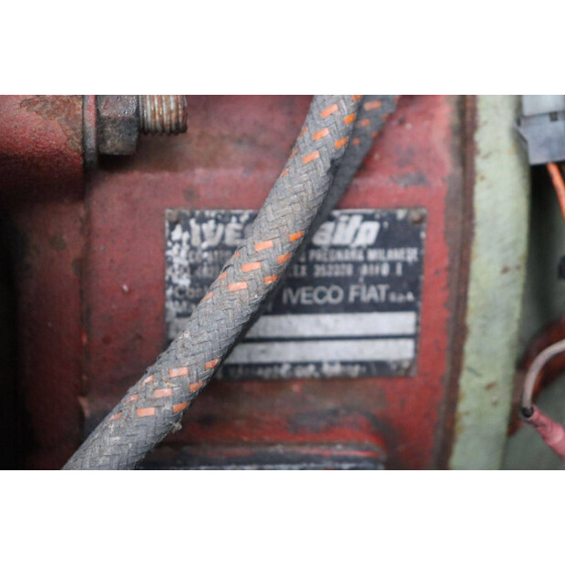 1994 اس ام في 136/600-45578012