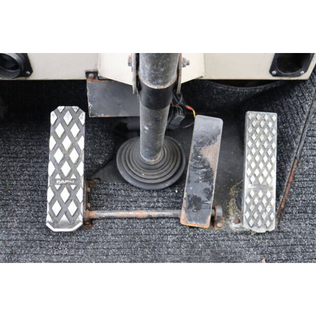 1994 اس ام في 136/600-45578016