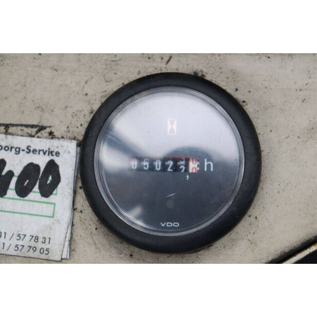 1994 اس ام في 136/600-45578022