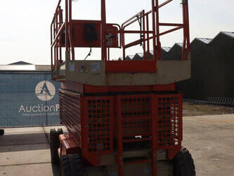 2010-jlg-4069le-1425037-45578438