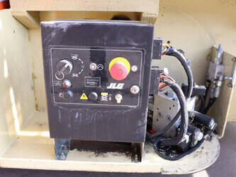 2010-jlg-4069le-1425037-45578444