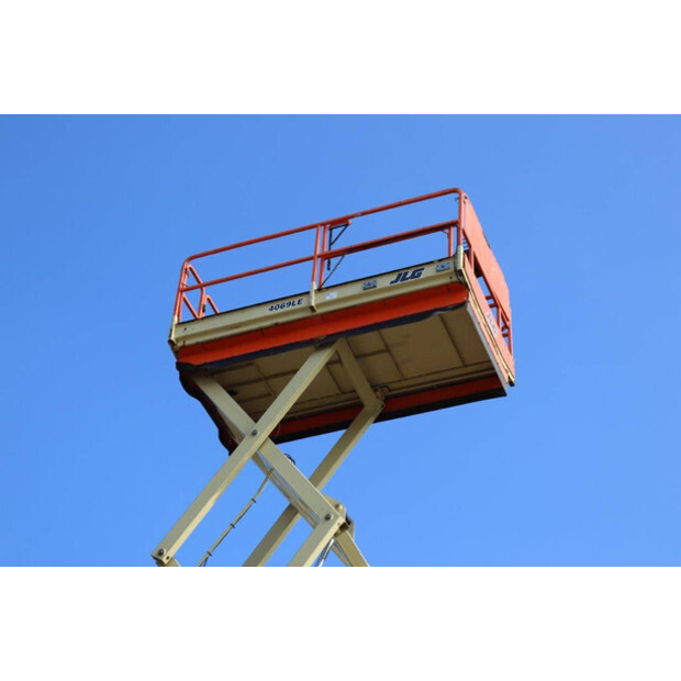 2010 جيه ال جي 4069LE-45578456