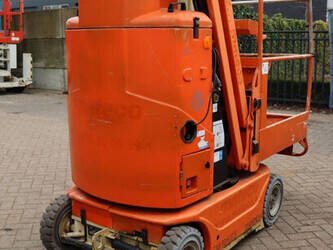 2010-jlg-toucan-800-a-1425044-45578672