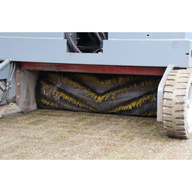 2006 إيسال PB 155-45578841