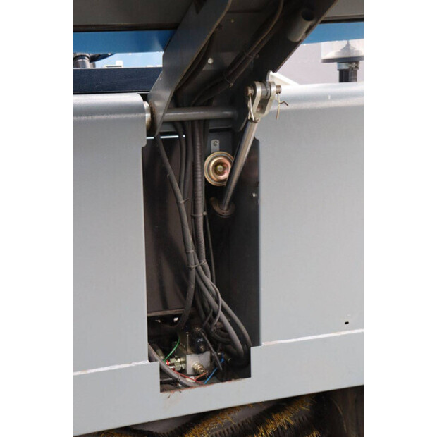 2006 إيسال PB 155-45578842