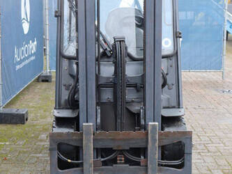 2015-linde-e25l-01-1425053-45578961