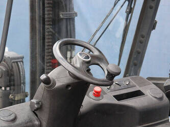 2015-linde-e25l-01-1425053-45578977