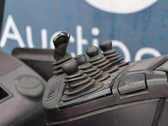 2015-linde-e25l-01-1425053-45578981