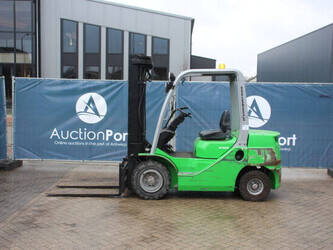 2015-cesab-m325d-1425056-45579065