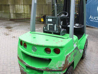 2015-cesab-m325d-1425056-45579068