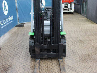 2015-cesab-m325d-1425056-45579070