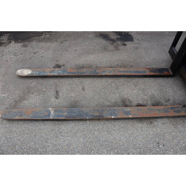 2003 Hyster H5.50XM-45579268