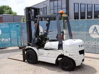 1997-toyota-62-6fdf30-1425081-45579896