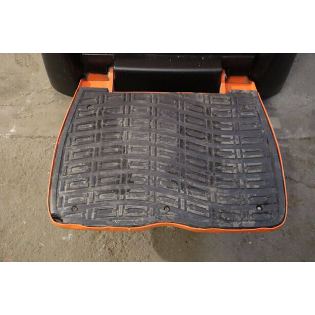 2019 Toyota LPE250-45580063