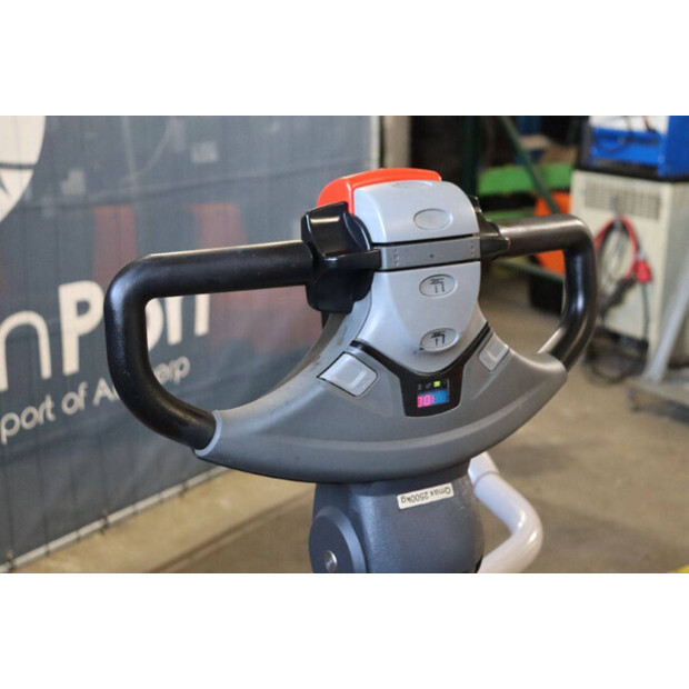 2019 Toyota LPE250-45580073