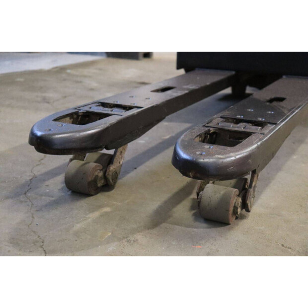 2019 Toyota LPE250-45580079