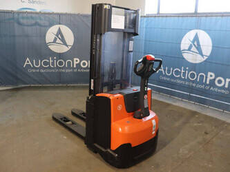 2018-toyota-swe-120-45580165